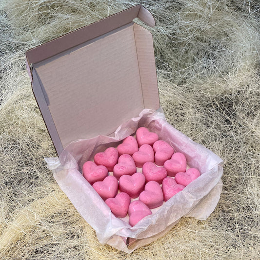 16 Sensual Small Wax Hearts