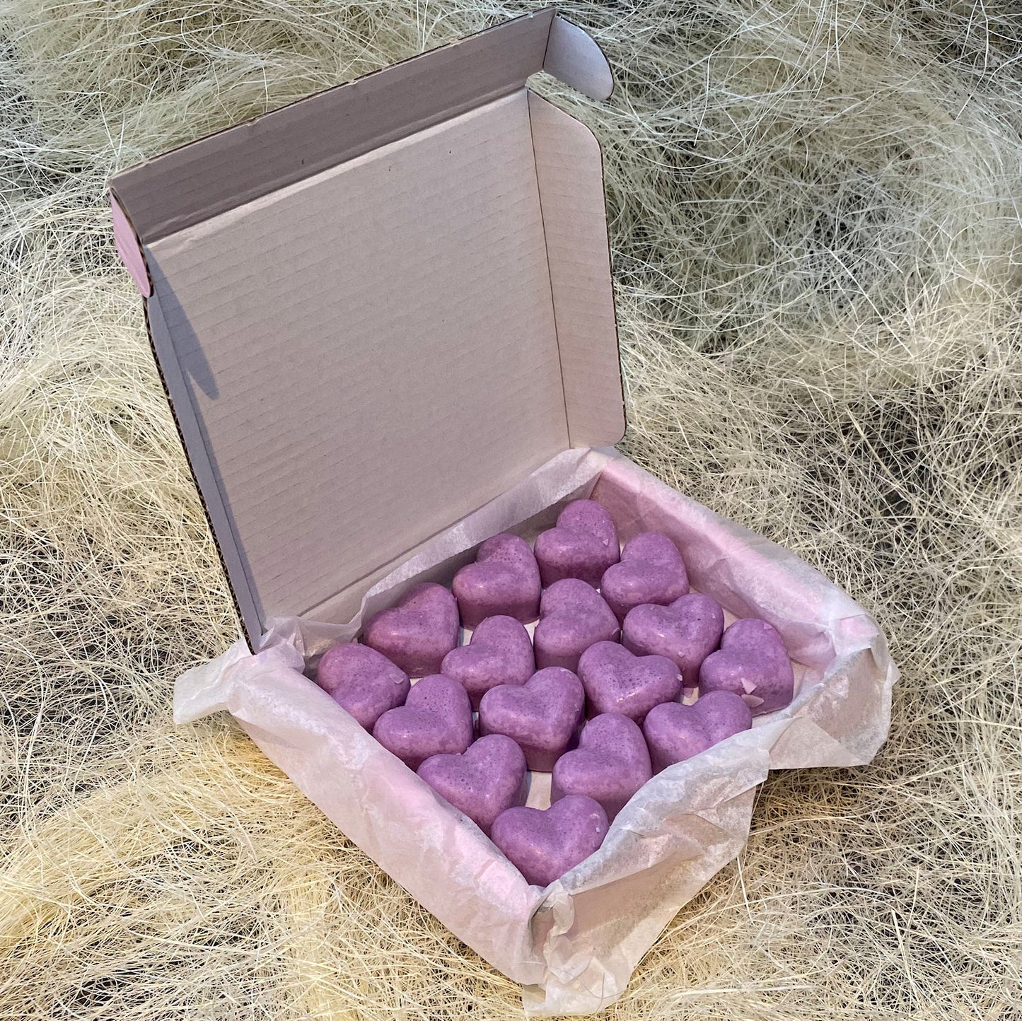 16 Devon Violet Small Wax Hearts