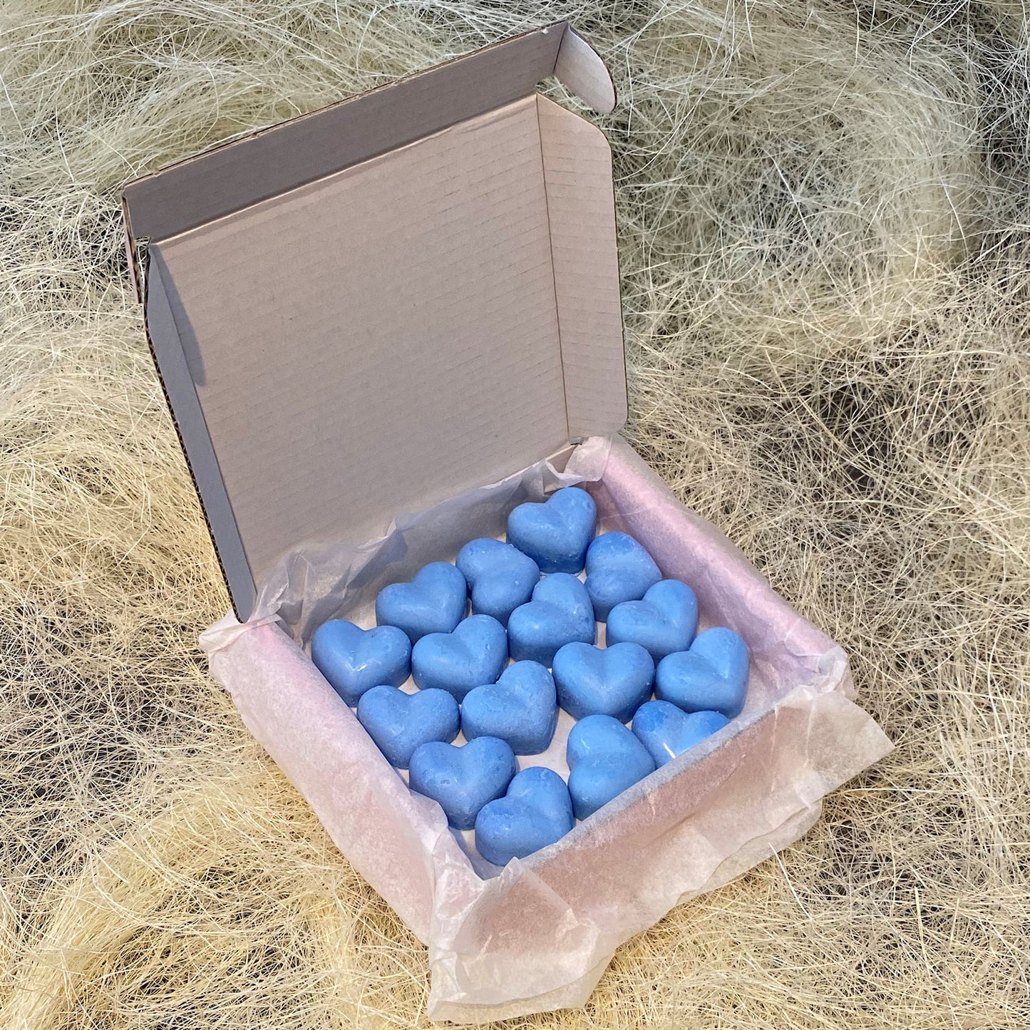 16 Fresh Linen Small Wax Hearts