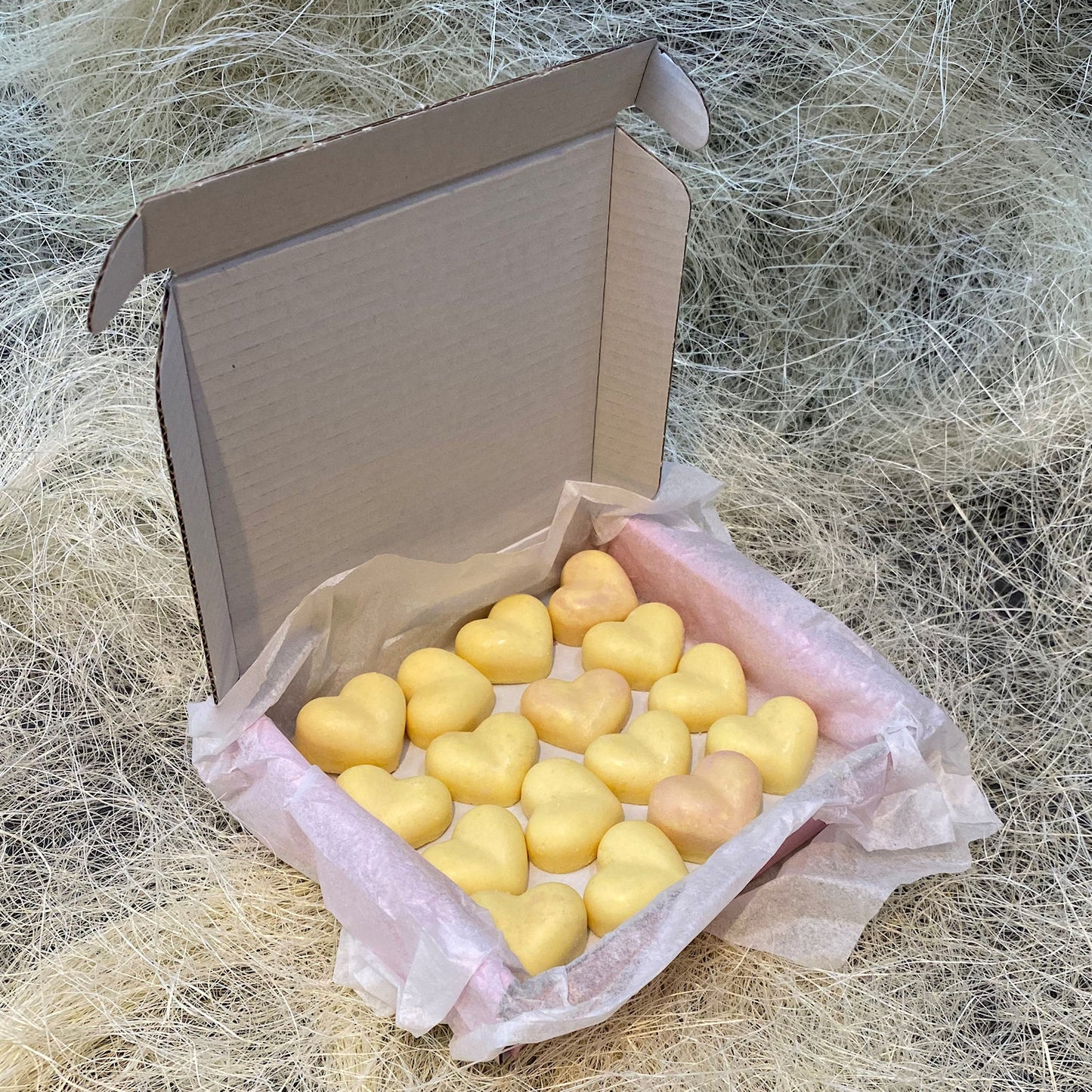 16 Millionaire Lady Small Wax Hearts